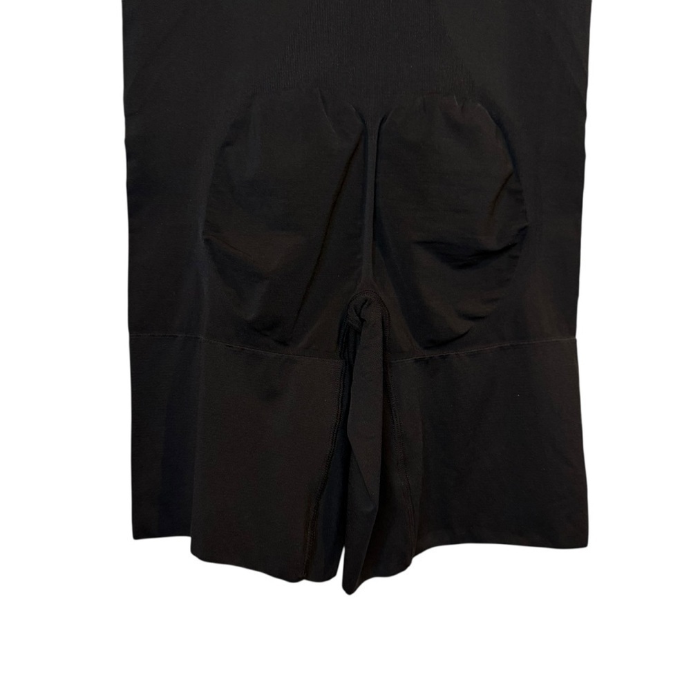 SPANX Black High Waisted Mid Thigh Seamless Targeted Sculpting Shorts Sz L - Picture 8 of 8